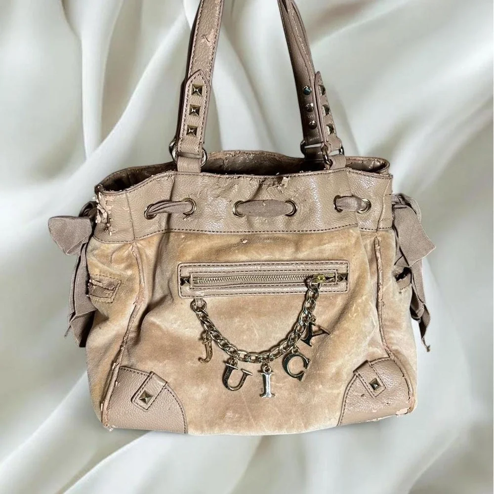 Juicy Couture tan velour daydreamer shoulder tote bag gold JUICY chain charm y2k